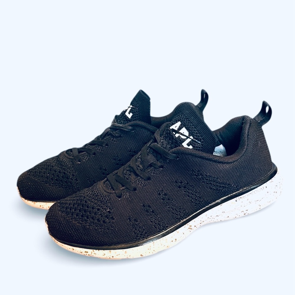APL TechLoom Pro Black Athletic Women’s Sneakers Size 8